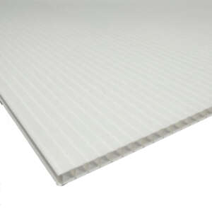 a sheeet of corrugated plastic